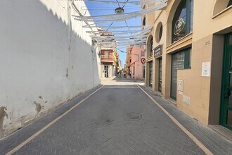 Retail in El Vendrell, Tarragona for lease Interior Photo- Image 2 of 10