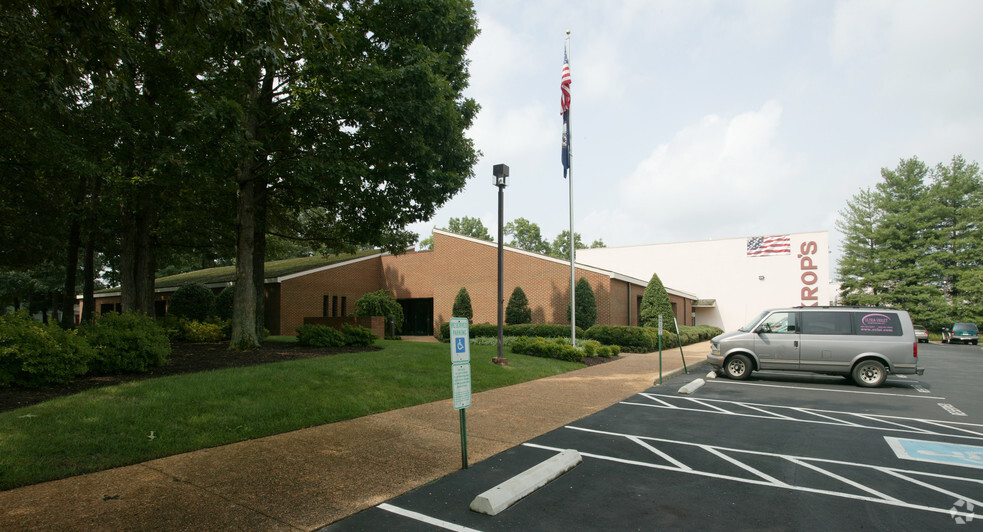 600 Southlake Blvd, Richmond, VA for lease - Building Photo - Image 1 of 3