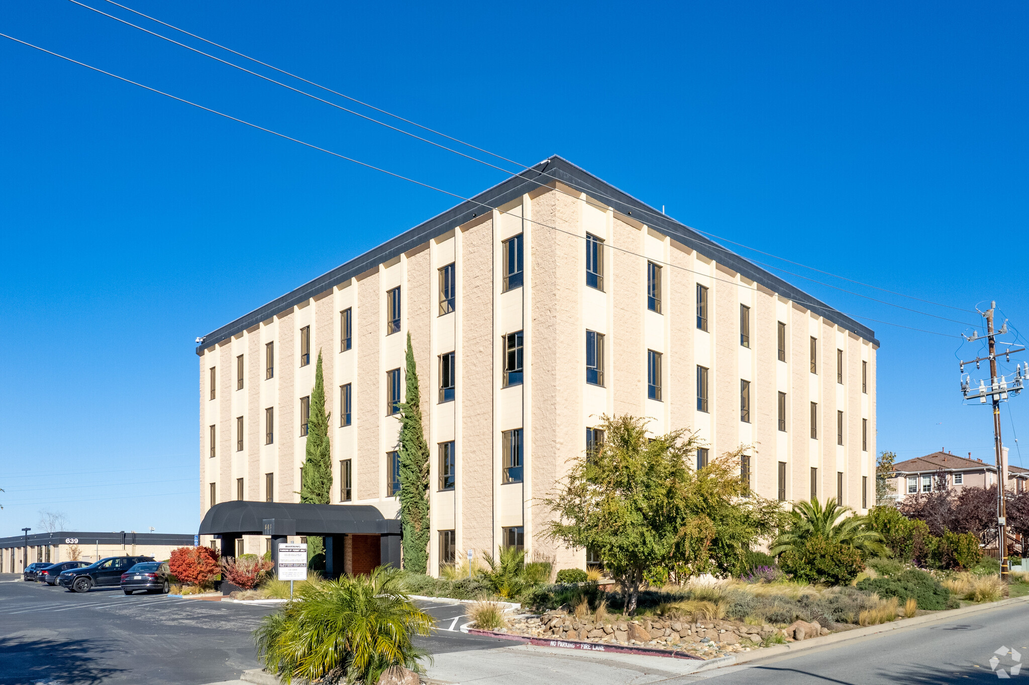 643 Bair Island Rd, Redwood City, CA for lease Building Photo- Image 1 of 11