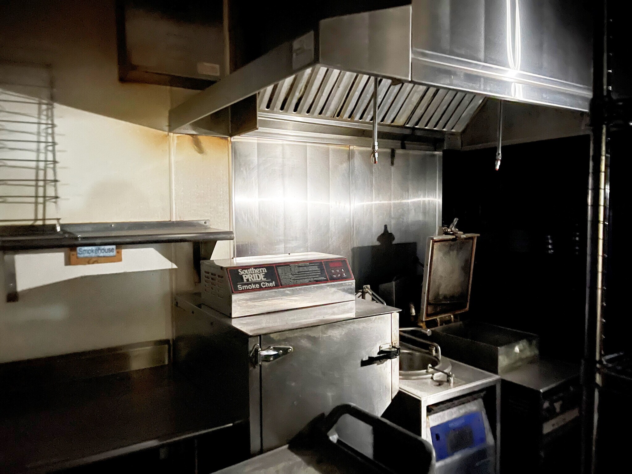 950 Seneca Rd, Eugene, OR 97402 Former Izzy's