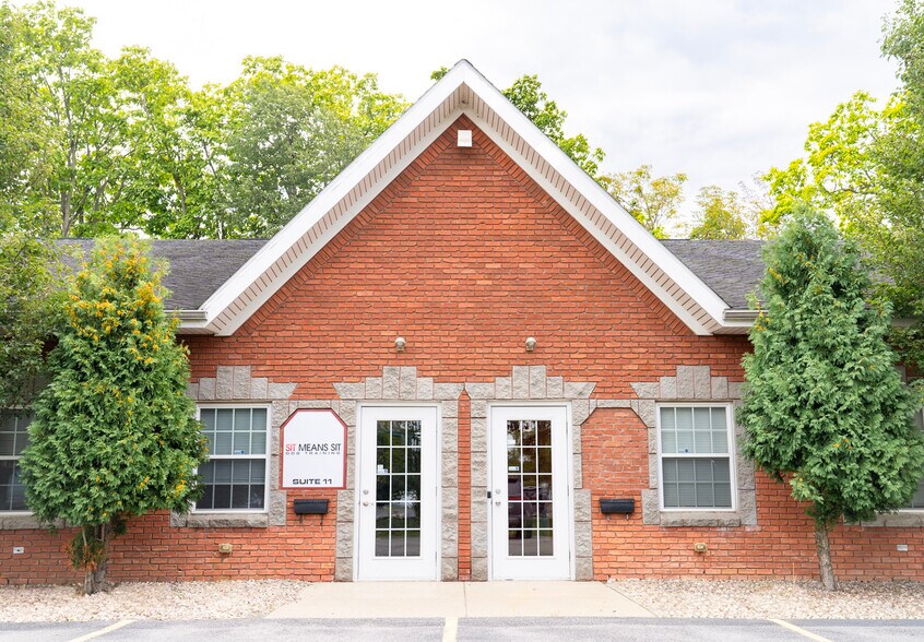 2390 N Forest Rd, Getzville, NY for lease - Building Photo - Image 2 of 15