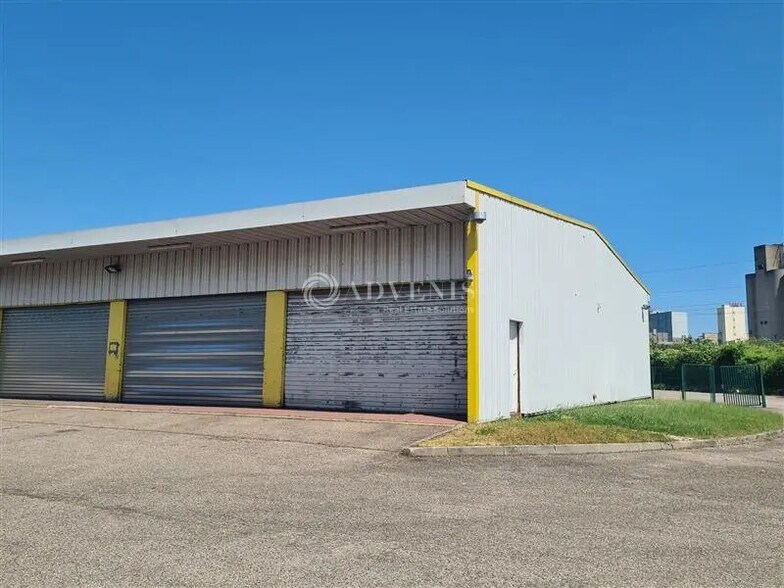 Flex in Metz for lease - Building Photo - Image 3 of 7