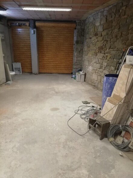 Retail in Manresa, Barcelona for lease - Interior Photo - Image 3 of 7