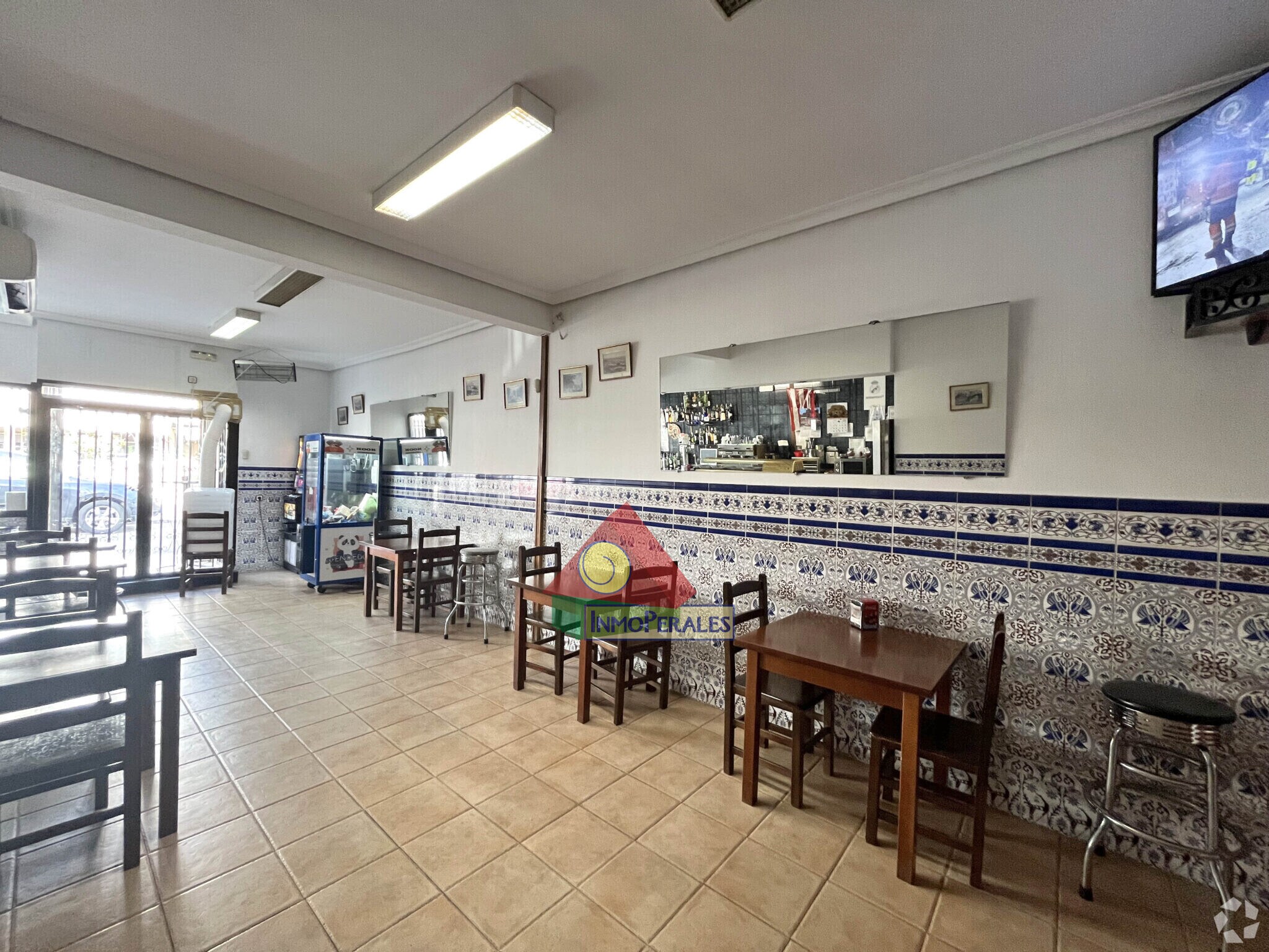 Retail in Getafe, Madrid for sale Primary Photo- Image 1 of 1