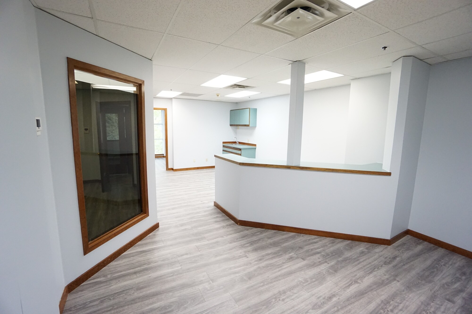 9633 Levin Rd, Silverdale, WA for lease Building Photo- Image 1 of 7