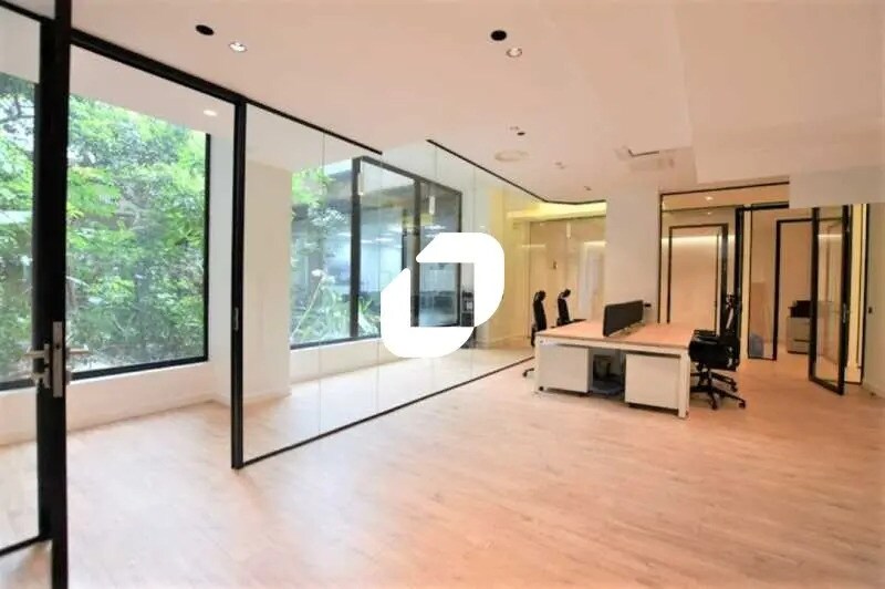 32 Rue De Paradis, Paris for lease Building Photo- Image 1 of 16