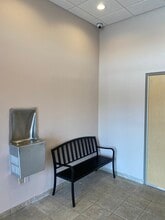 109 44th Ave E, Bradenton, FL for lease Interior Photo- Image 2 of 15