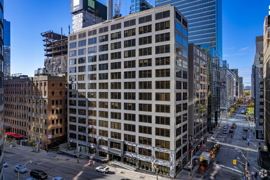 40 University Ave, Toronto, ON for lease - Primary Photo - Image 1 of 4