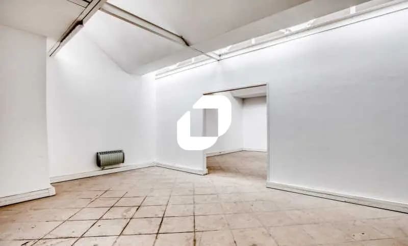 Office in Montreuil for lease - Interior Photo - Image 3 of 11