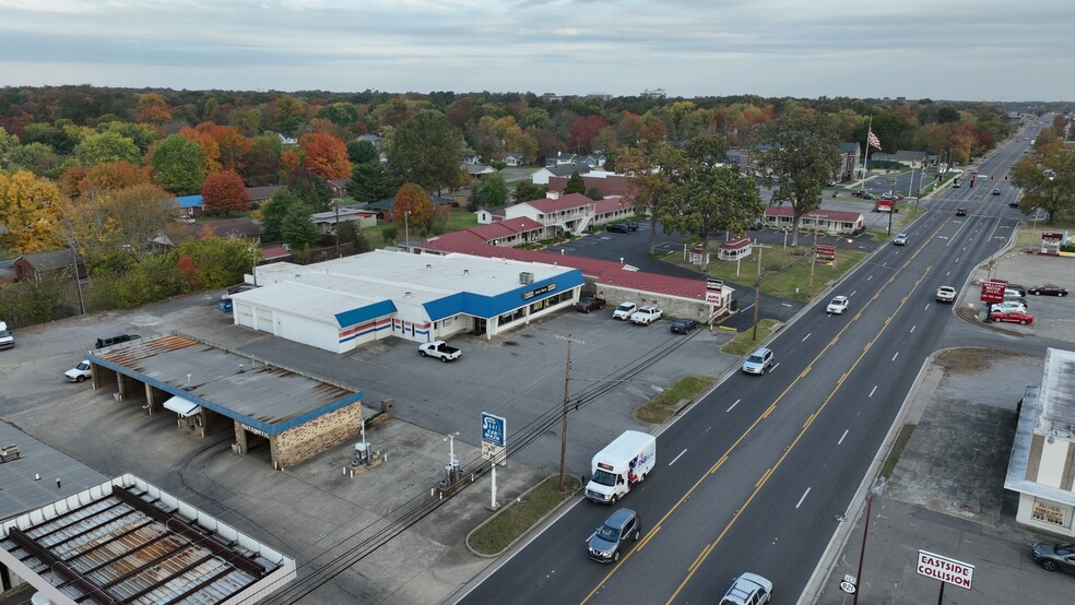 512 S 12th St, Murray, KY for sale - Primary Photo - Image 1 of 12