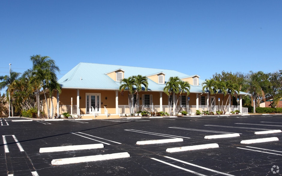 11390 Summerlin Square Dr, Fort Myers, FL 33931