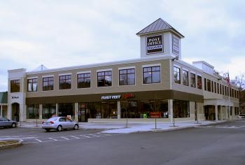 60-78 Pearl St, Essex Junction, VT for lease - Primary Photo - Image 3 of 4