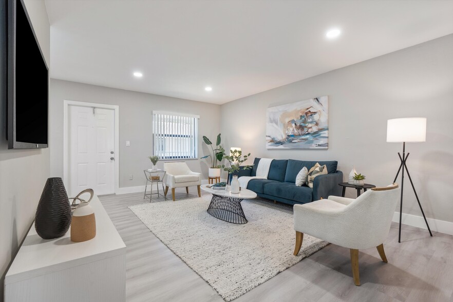 1350-1400 NE 5th Ter, Fort Lauderdale, FL for sale - Building Photo - Image 2 of 10