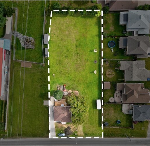 2220 Stanley Av, Niagara Falls, ON for sale - Building Photo - Image 1 of 1