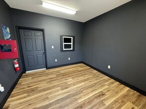 11075 Eastex Fwy, Beaumont, TX for lease Interior Photo- Image 1 of 5