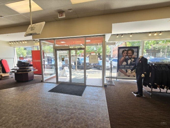 157 2 Ave S, Saskatoon, SK for sale - Interior Photo - Image 2 of 6