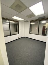 7598 N Mesa St, El Paso, TX for lease Interior Photo- Image 2 of 4