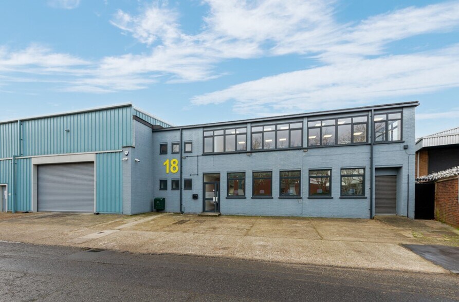 18 Progress Way, Croydon, CR0 4XD Industrial for Lease