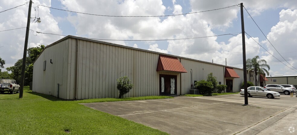 179-181 Grefer Ln, Harvey, LA for lease - Primary Photo - Image 1 of 3