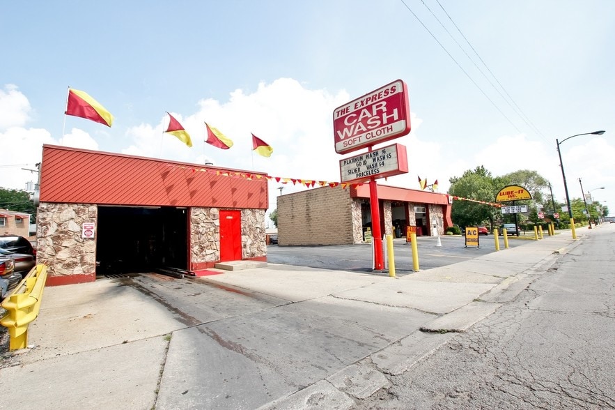 48464852 S Archer Ave, Chicago, IL 60632