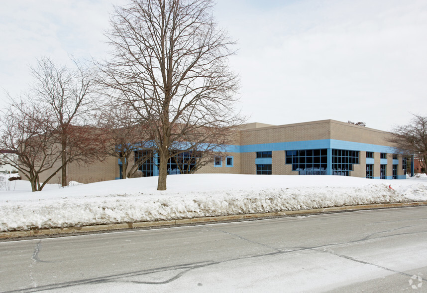 455 Brighton Dr, Bloomingdale, IL for lease - Building Photo - Image 2 of 12