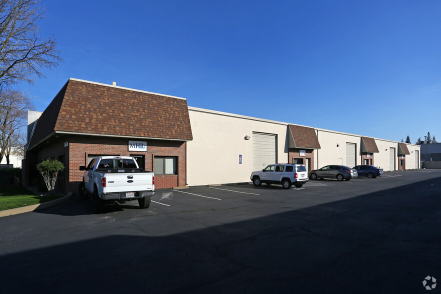 11330 Sunco Dr, Rancho Cordova, CA for lease - Primary Photo - Image 1 of 2