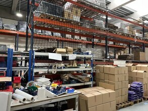 Flex in Argenteuil for lease Building Photo- Image 1 of 6