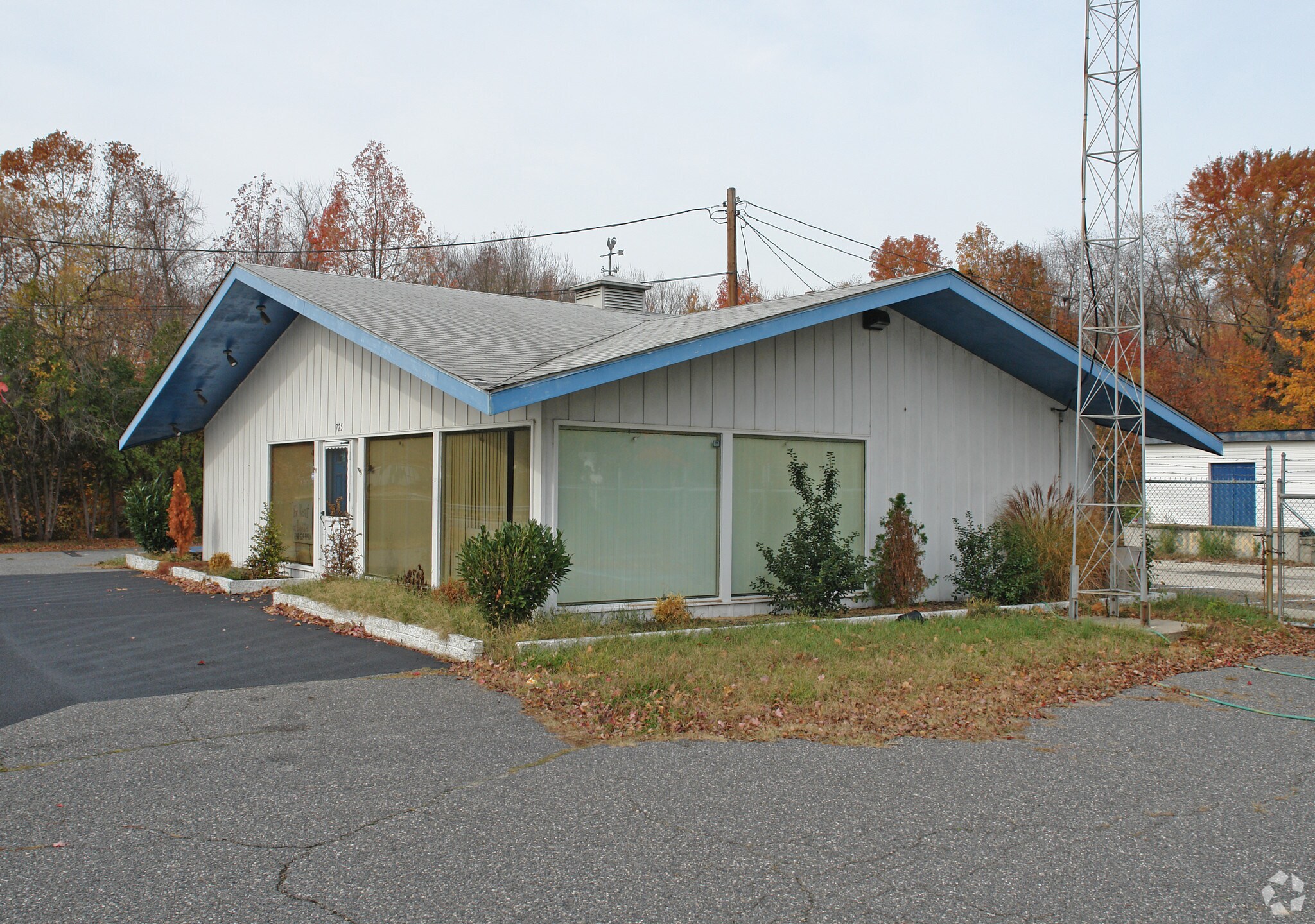 725 E Broad St, Gibbstown, NJ for sale Primary Photo- Image 1 of 1