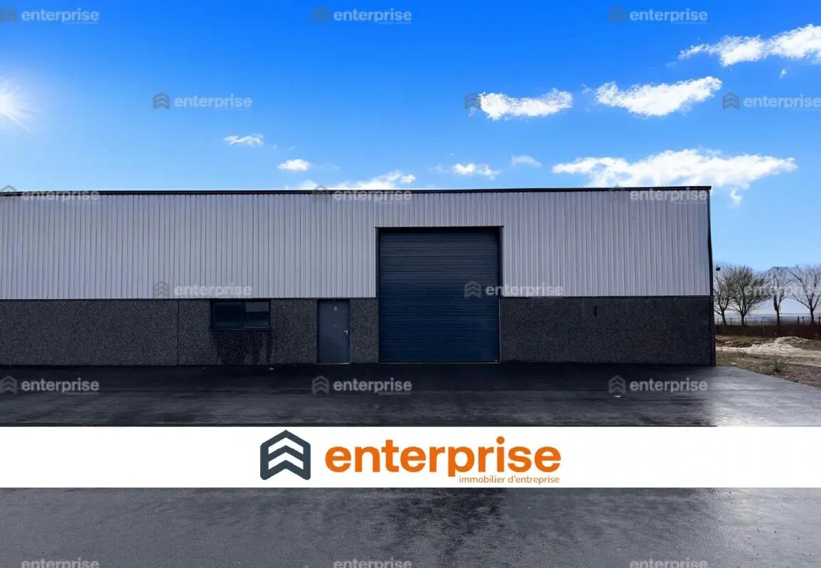 Flex in Saint-Sauveur for lease Building Photo- Image 1 of 2