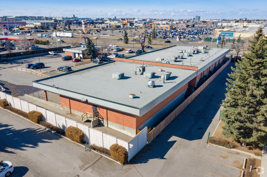 3745 Memorial Dr SE, Calgary, AB for lease - Building Photo - Image 2 of 8