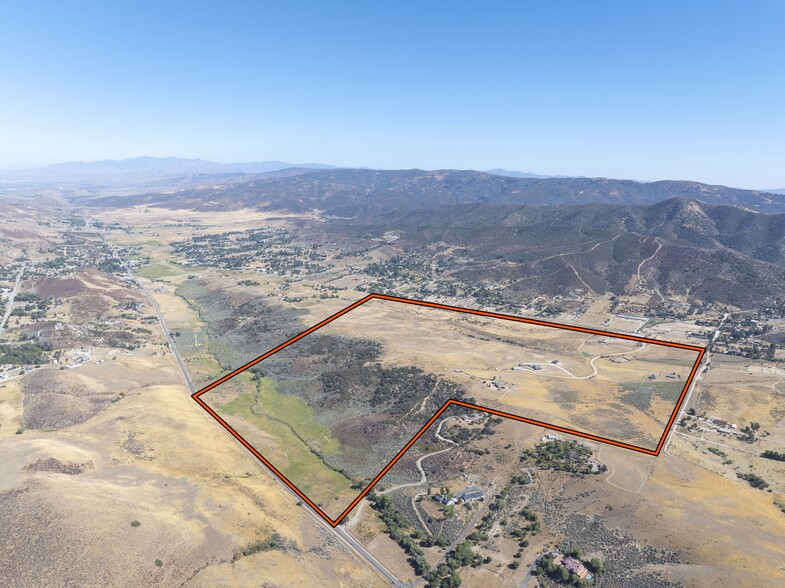 10263 Leona Ave, Leona Valley, CA for sale - Building Photo - Image 1 of 4