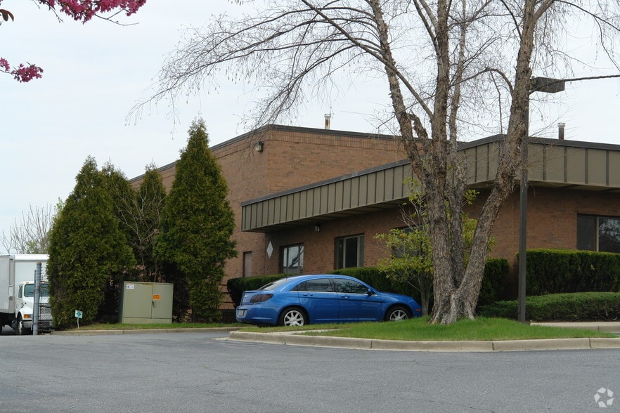 9110 Edgeworth Dr, Capitol Heights, MD for lease - Building Photo - Image 3 of 10