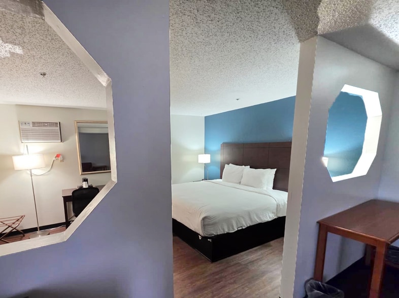 8110 Troy Pike, Dayton, OH for sale - Building Photo - Image 3 of 6