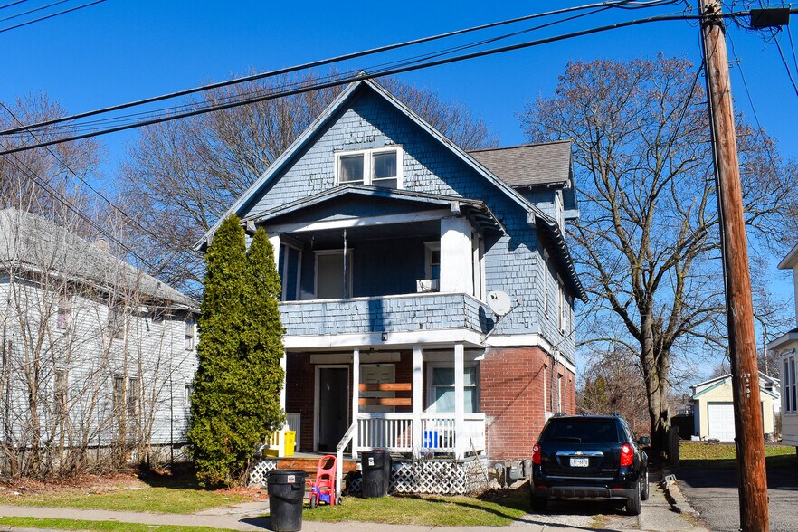 33 Jackson Ave, Endicott, NY for sale - Primary Photo - Image 1 of 1
