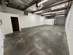 13000-13010 San Fernando Rd, Sylmar, CA for lease Interior Photo- Image 1 of 3