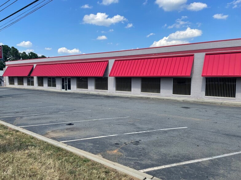 6600 N Tryon St, Charlotte, NC for lease - Building Photo - Image 3 of 18