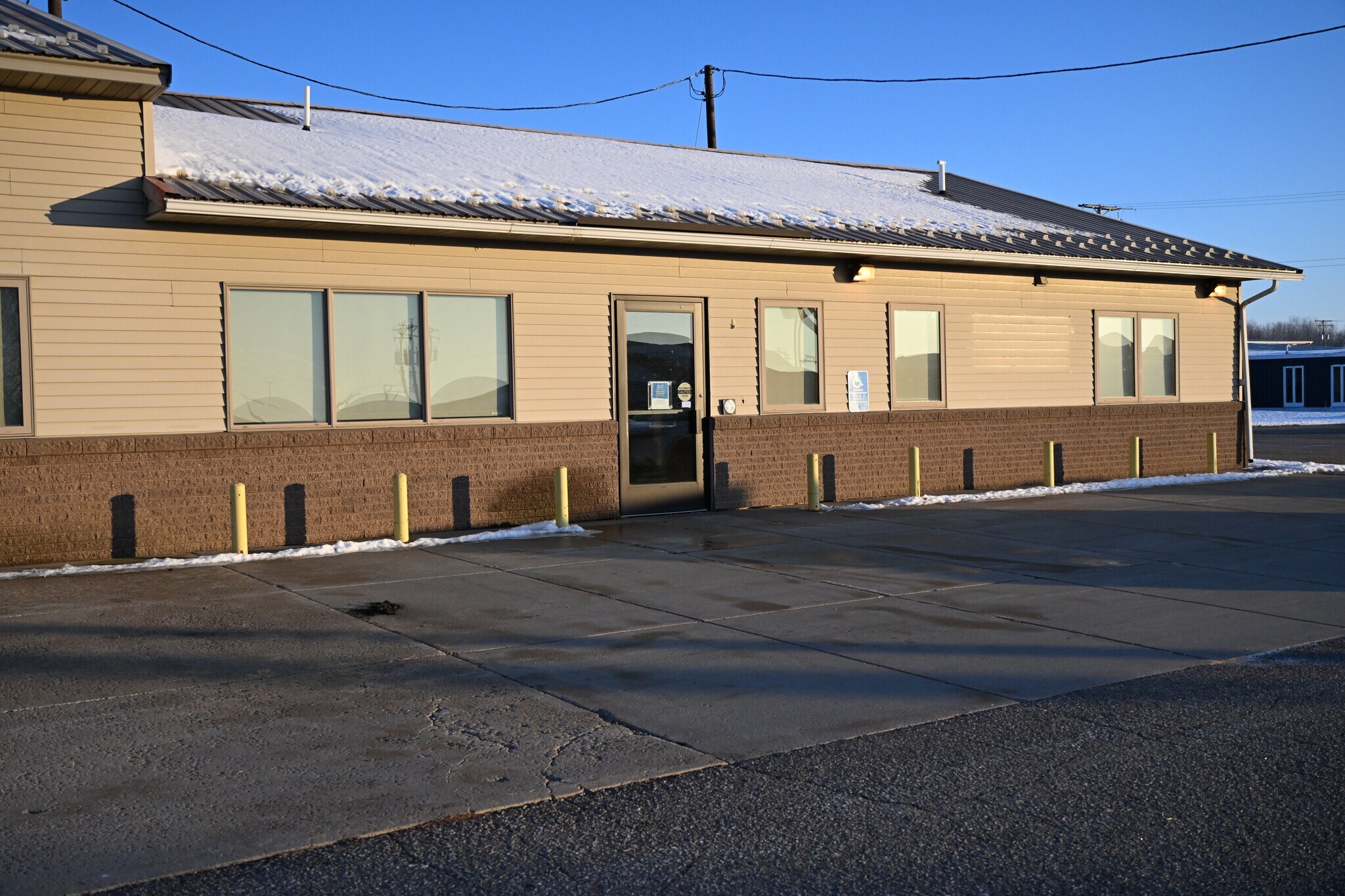 405 Meeker Ave E, Eden Valley, MN for lease Building Photo- Image 1 of 2