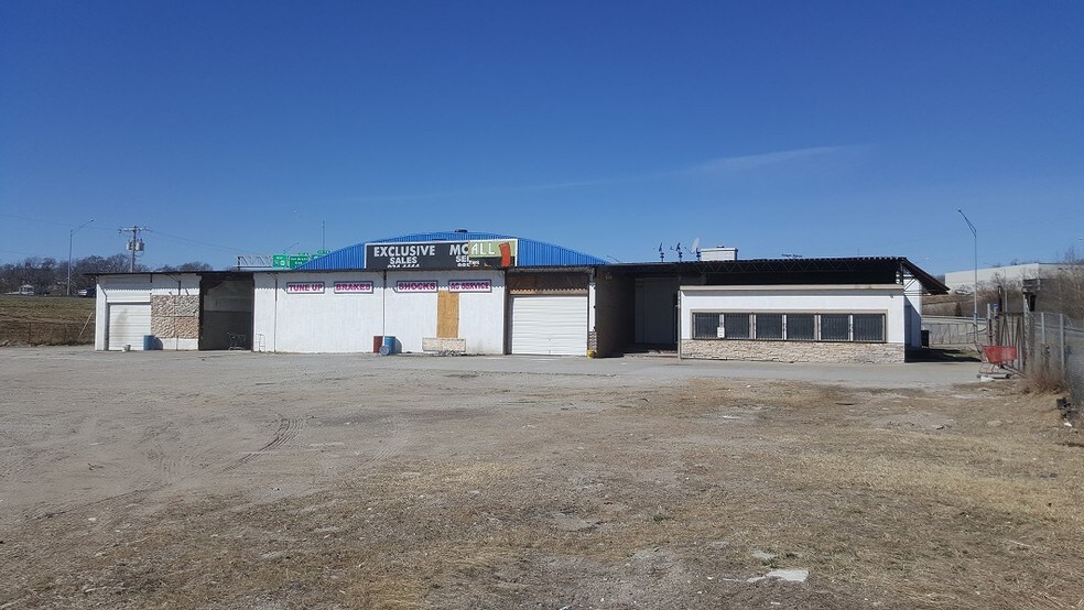 6401 E US Highway 40, Kansas City, MO 64129