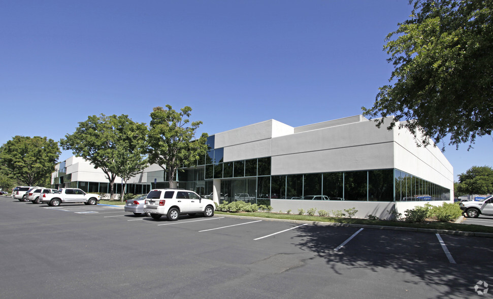 4511 Willow Rd, Pleasanton, CA for lease - Building Photo - Image 1 of 4