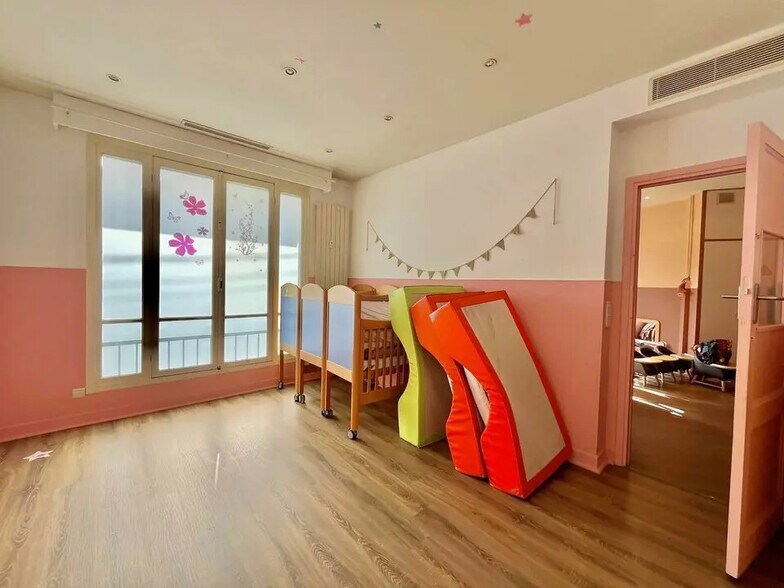 Office in Nice for lease - Building Photo - Image 3 of 8