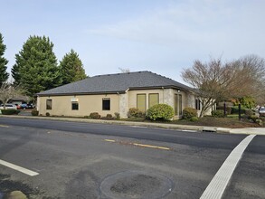 4300-4310 Cherry Ave NE, Keizer, OR for lease Building Photo- Image 2 of 4