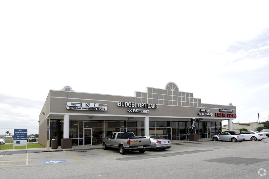 4506 Garth Rd, Baytown, TX for lease - Primary Photo - Image 1 of 4