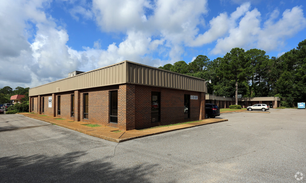 800 Downtowner Blvd, Mobile, AL 36609 | LoopNet