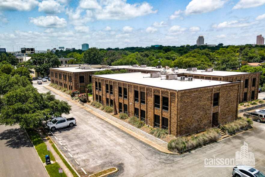 2929 Mossrock Dr, San Antonio, TX for lease - Building Photo - Image 3 of 9