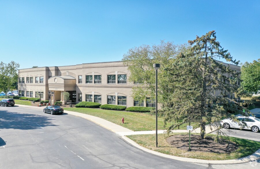 3003 E 98th St, Indianapolis, IN for lease - Building Photo - Image 2 of 3