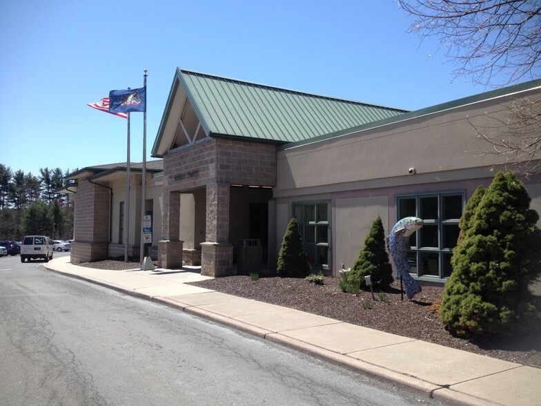 205 Old Mill Rd, Tannersville, PA for sale - Primary Photo - Image 1 of 1