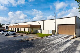 7704 Industrial Ln, Tampa FL - Warehouse