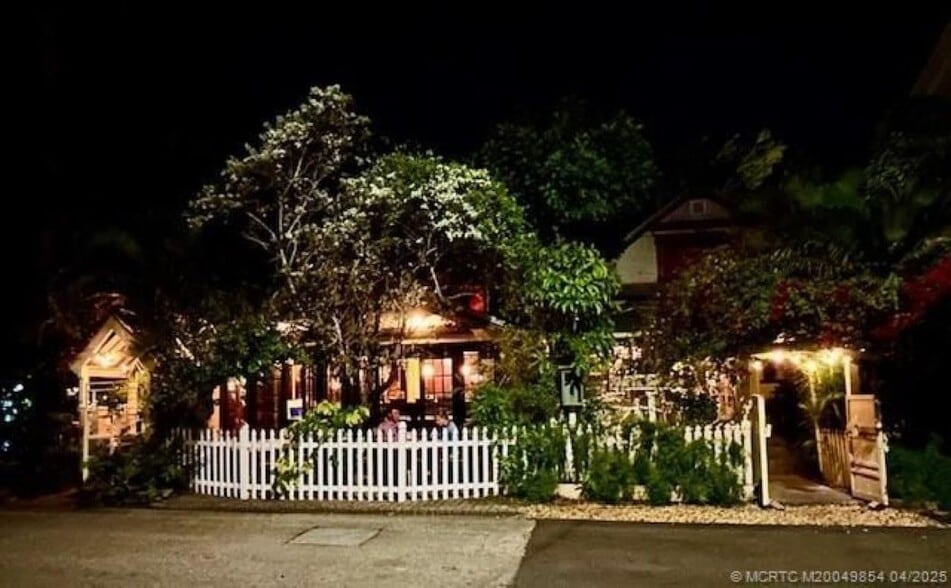 3220 and 3224 NE Maple Ave, Jensen Beach, FL for sale - Building Photo - Image 3 of 16