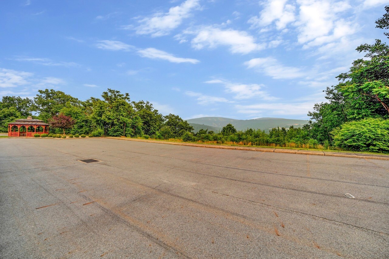 20 Montage Mountain Rd, Moosic, PA 18507 Flex for Lease