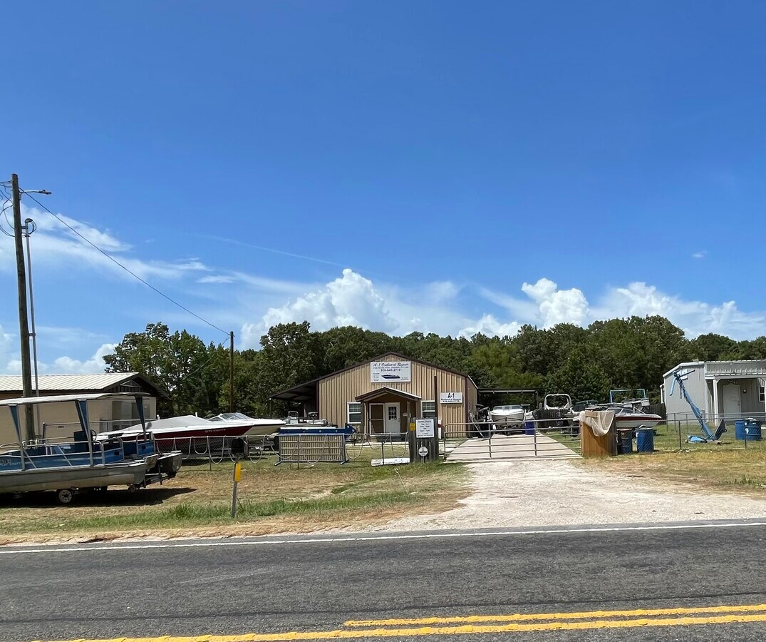 2140 N FM 356, Onalaska, TX 77360